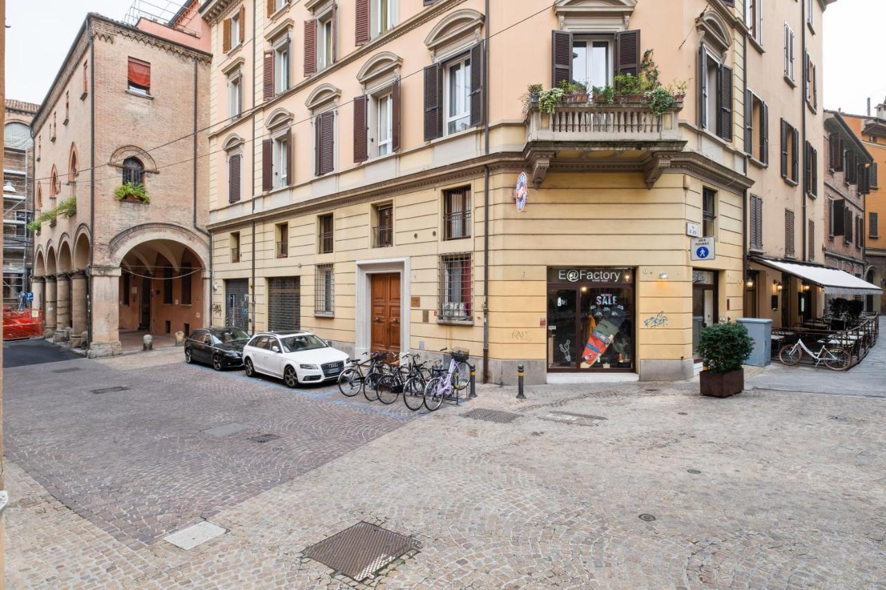 Nel Cuore Del Centro Storico Cozy Apartment Bolonha Exterior foto